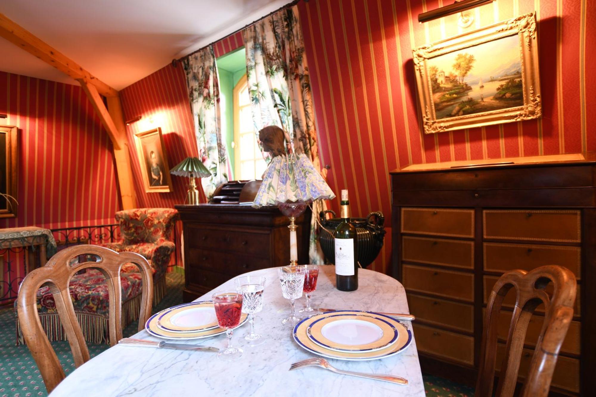 Le Val Clos, Appartement Dans Une Maison De Maitre 19E Tanlay Exteriör bild
